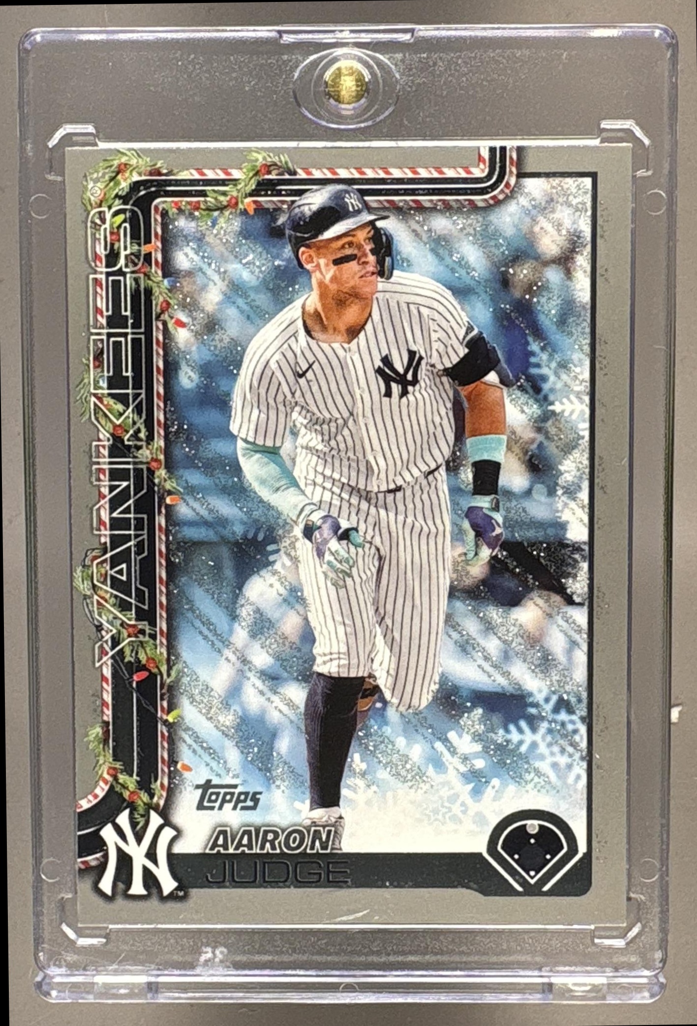 2025 TOPPS HOLIDAY AARON JUDGE #H161 SILVER GLITTER YANKEES