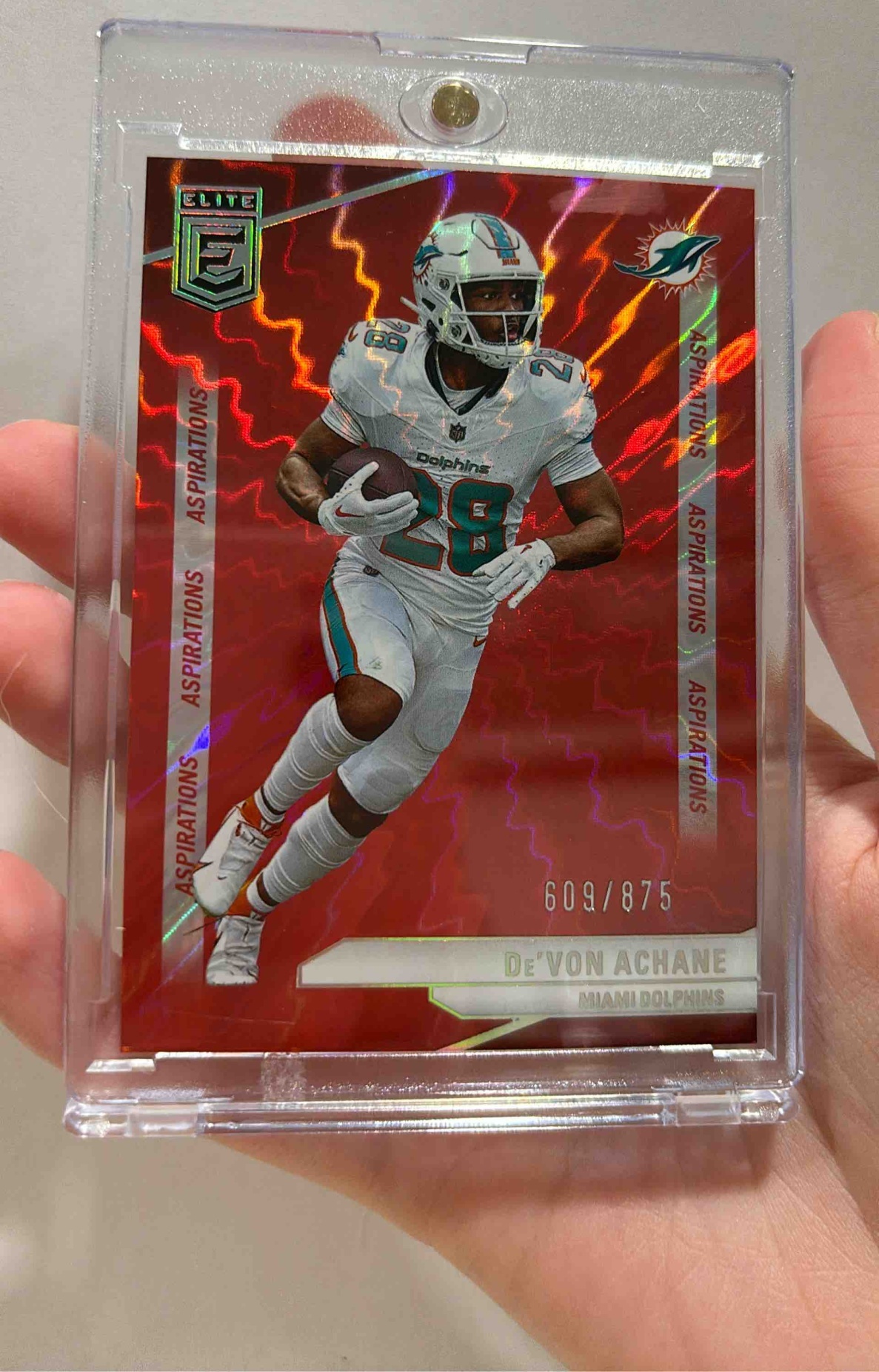 Card image for 2024 Panini Donruss Elite De'Von Achane Status Explosion /875 #19 Dolphins
