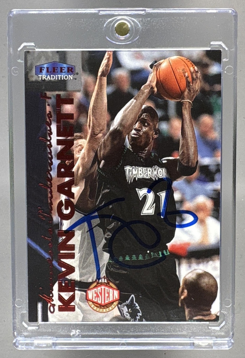 1999-00 FLEER FORCE KEVIN GARNETT #6 TIMBERWOLVES IP AUTO