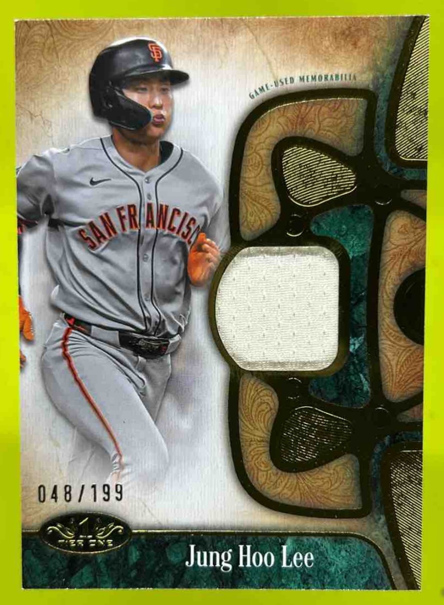 Card image for Jung Hoo Lee 2026 Topps Baseball Tier One Relic /199 MEM San Francisco Giants