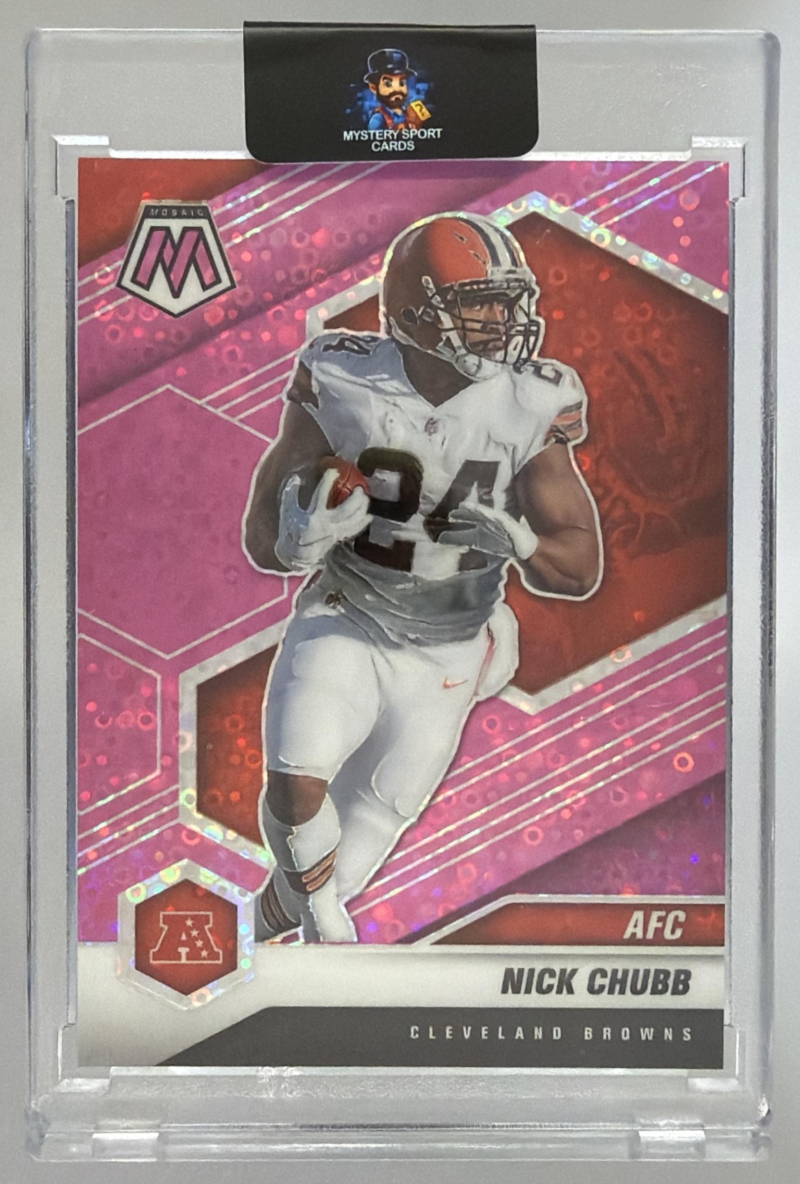 Card image for 2022 Panini Mosaic Nick Chubb Mosaic No Huddle Pink /20 #47 Browns