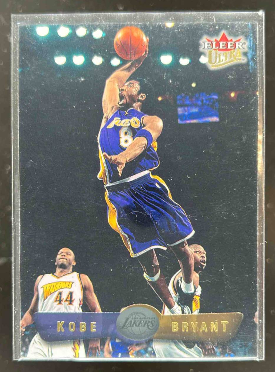 Card image for 2001-02 FLEER ULTRA KOBE BRYANT GOLD MEDALLION #26 LOS ANGELES LAKERS