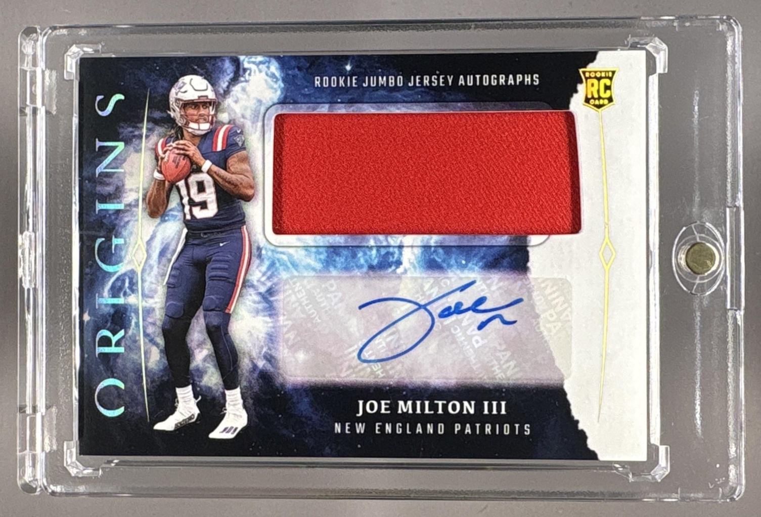 2024 PANINI ORIGINS JOE MILTON III #RJA-JMI ROOKIE JUMBO JERSEY AUTO PATRIOTS RC