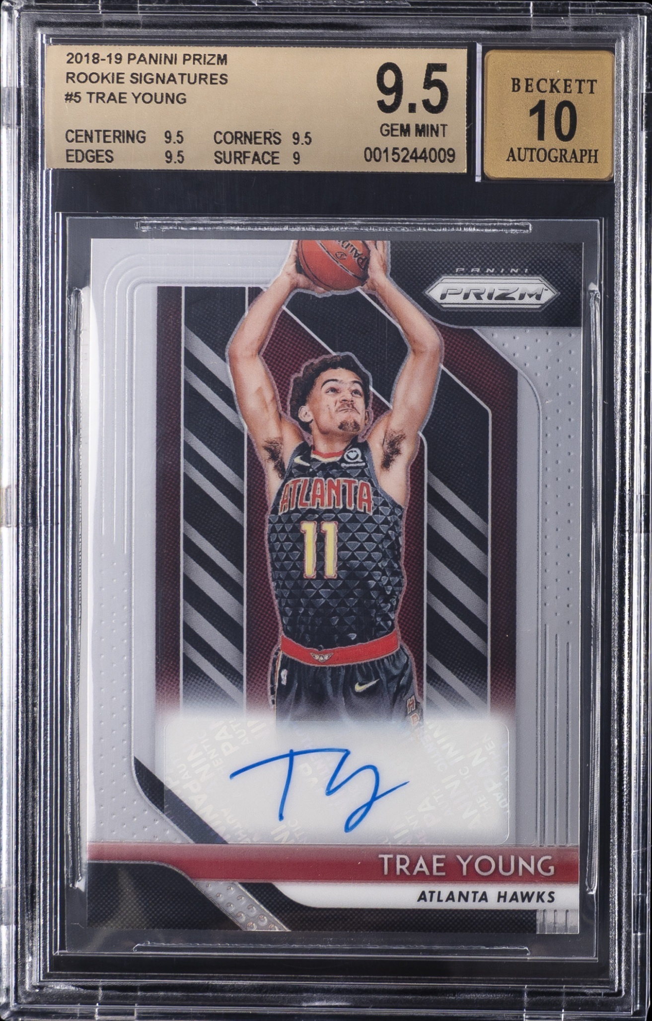 2018 Panini Prizm Trae Young Rookie Signatures #RS-TYG Auto RC Hawks BGS 9.5