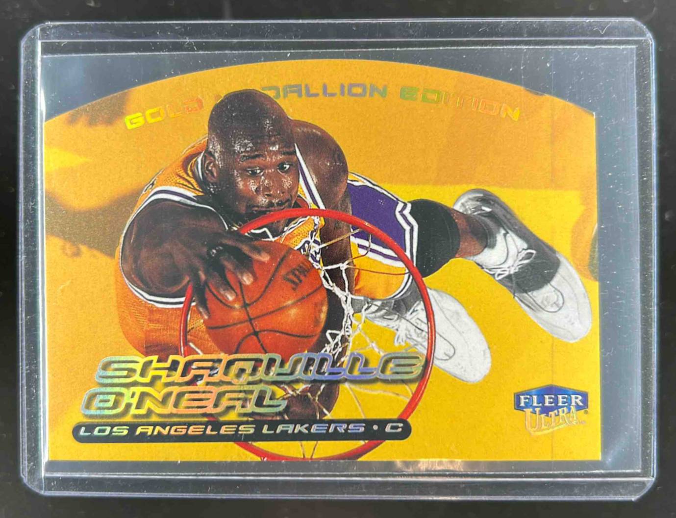 Card image for 1999-00 FLEER ULTRA SHAQUILLE O'NEAL #40G GOLD MEDALLION LOS ANGELES LAKERS
