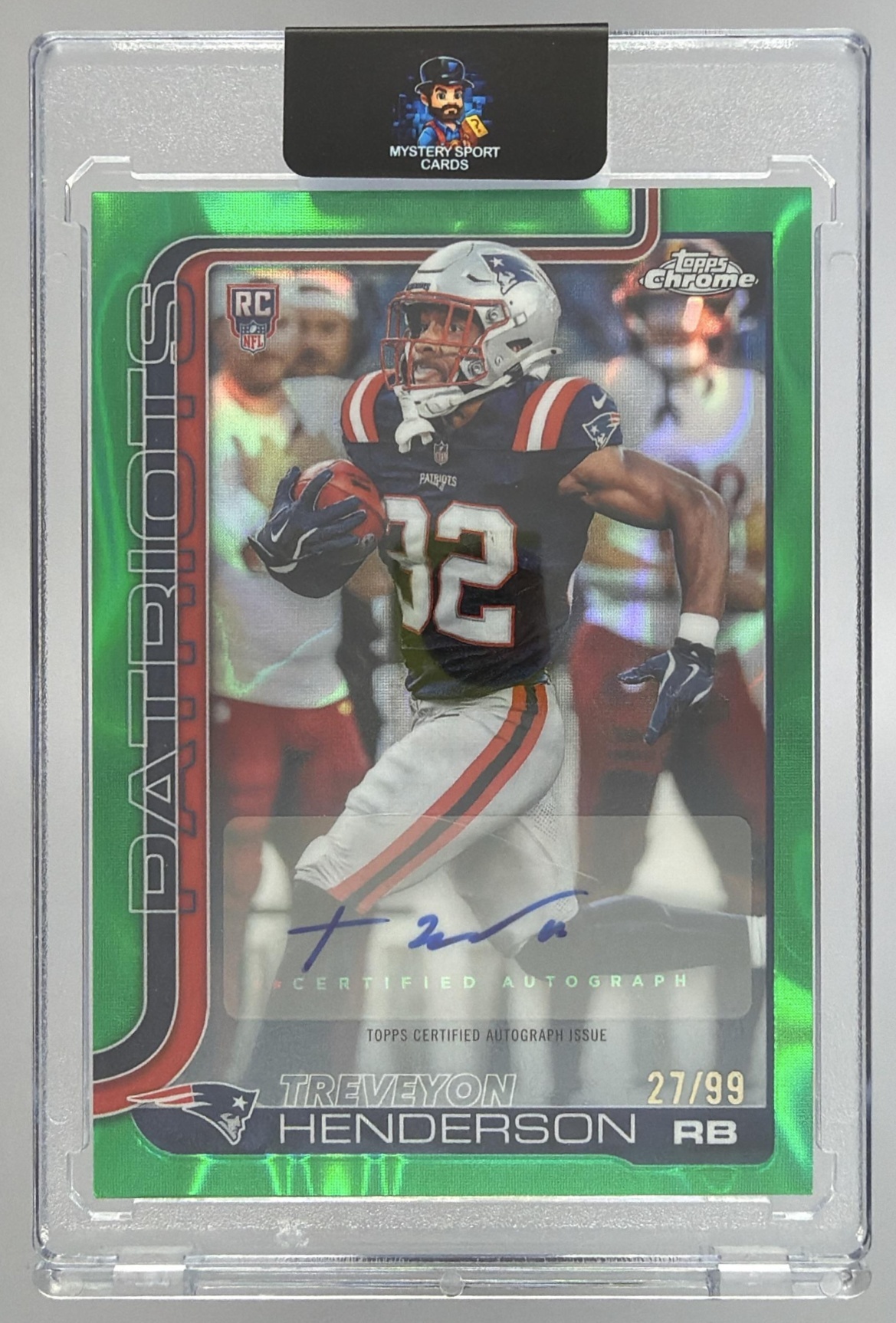 Card image for 2025 Topps Chrome TreVeyon Henderson Rookie Auto Green Geometric Refractor /99 #RA-THE RC Patriots