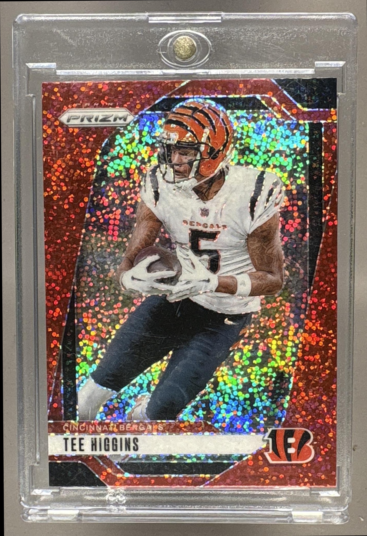 2024 PANINI PRIZM TEE HIGGINS #58 RED SPARKLE BENGALS