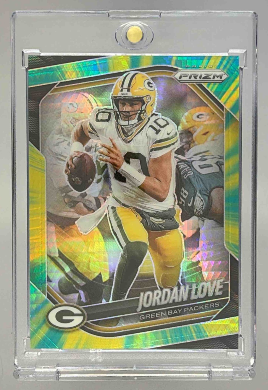 Card image for 2025 Panini Football Prizm Jordan Love Hyper /200 #82 Green Bay Packers